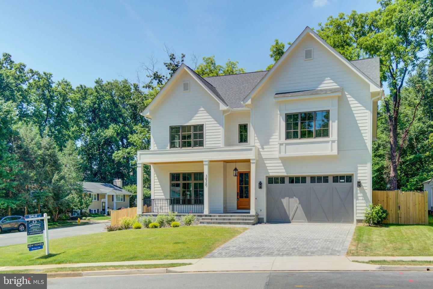 3620 N Kensington Street  Arlington VA 22207 photo