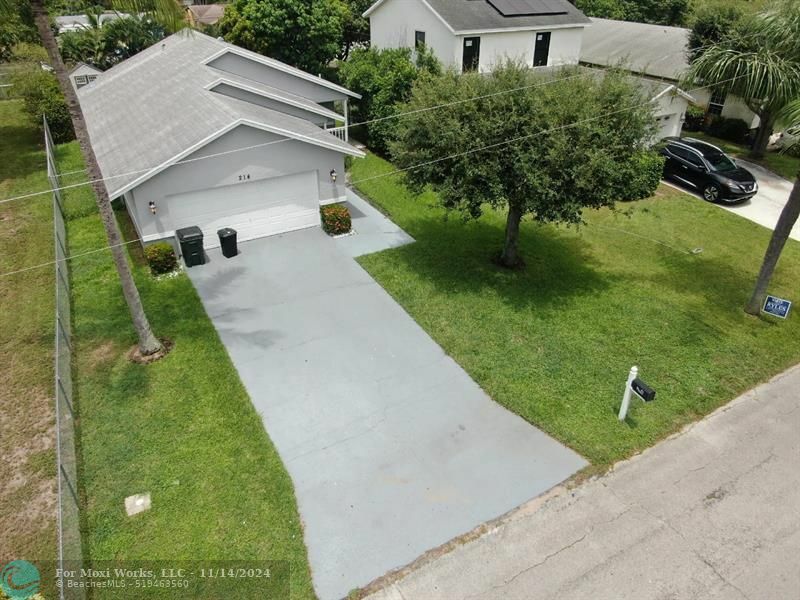 Property Photo:  214 NW 13th Avenue  FL 33444 