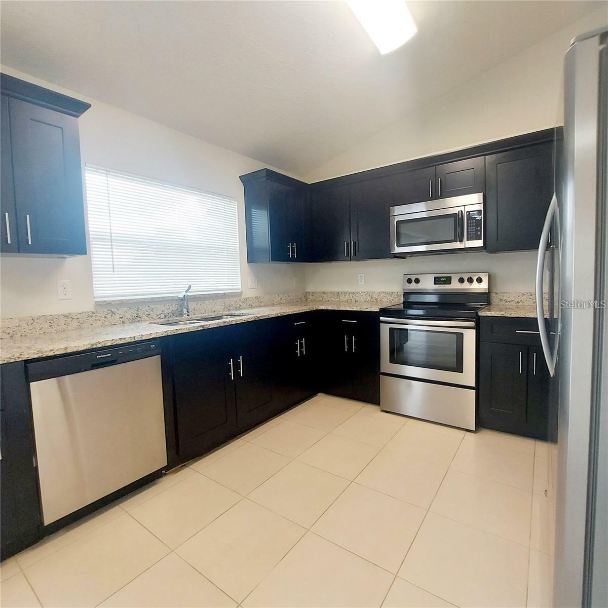 Property Photo: 16086 SW 53rd Court FL 34473
