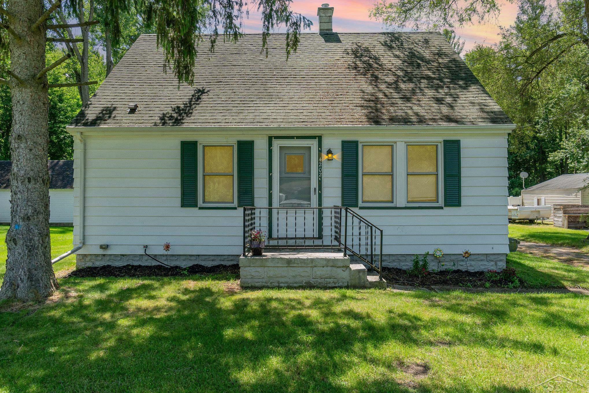 Property Photo:  4202 Baker  MI 48722 