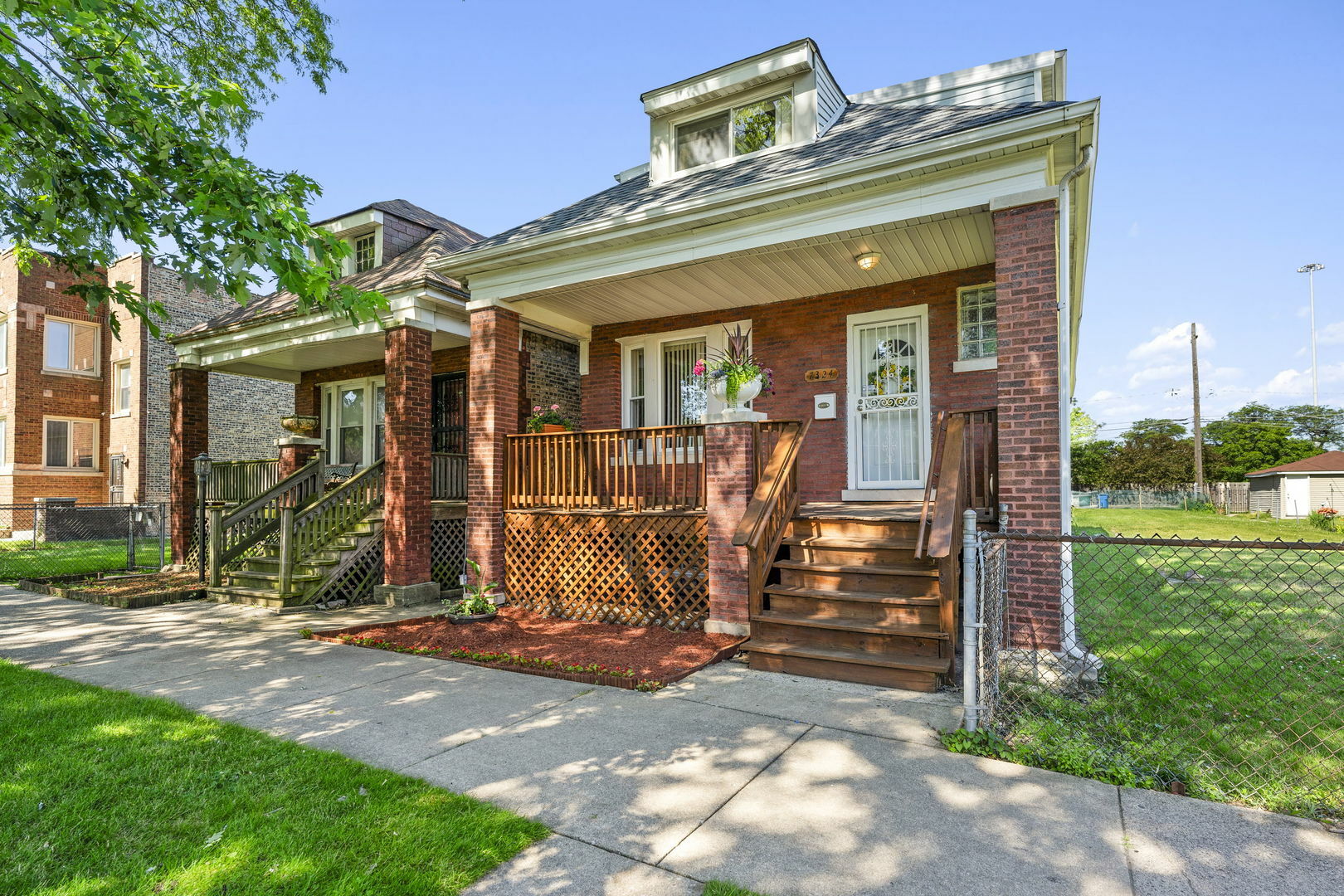 Property Photo:  7324 S Wabash Avenue  IL 60619 