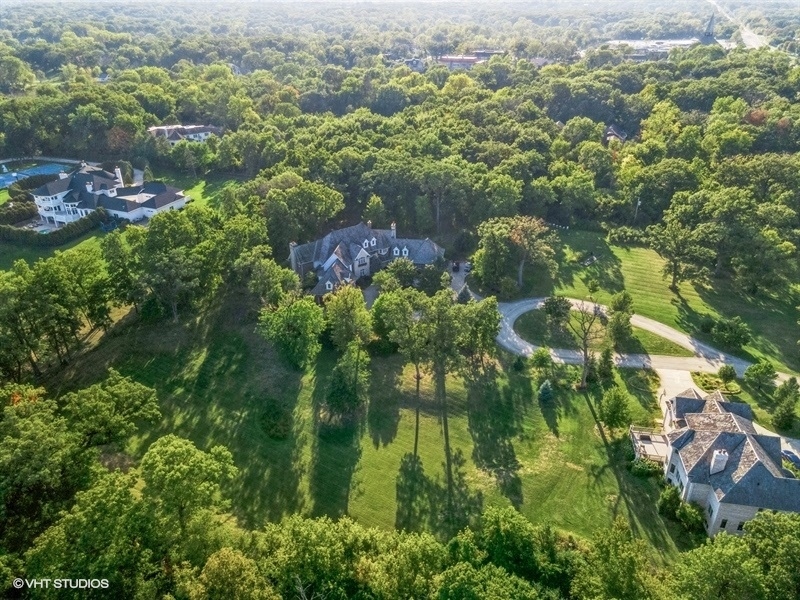 Property Photo: 115 Oak Brook Road IL 60523