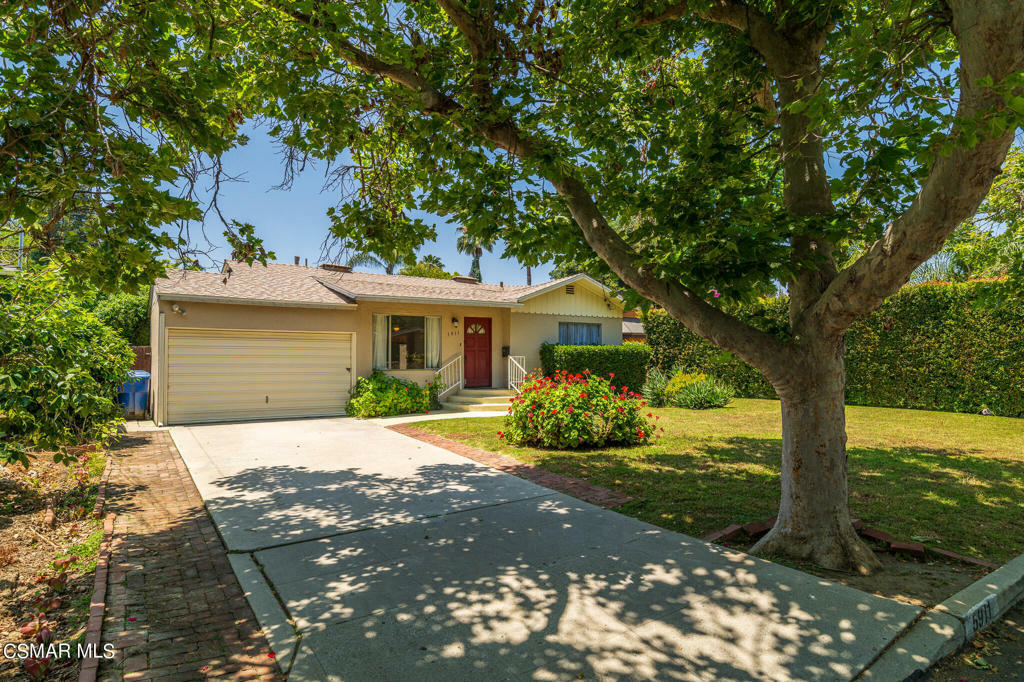 Property Photo:  5911 Matilija Avenue  CA 91401 