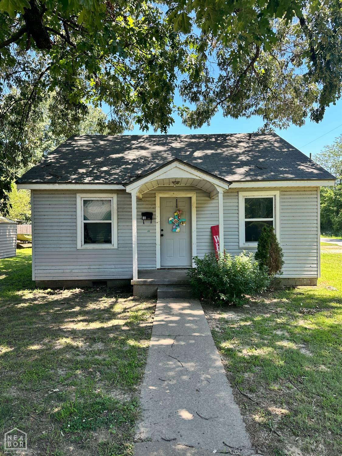 Property Photo:  811 SW 5th Street  AR 72476 