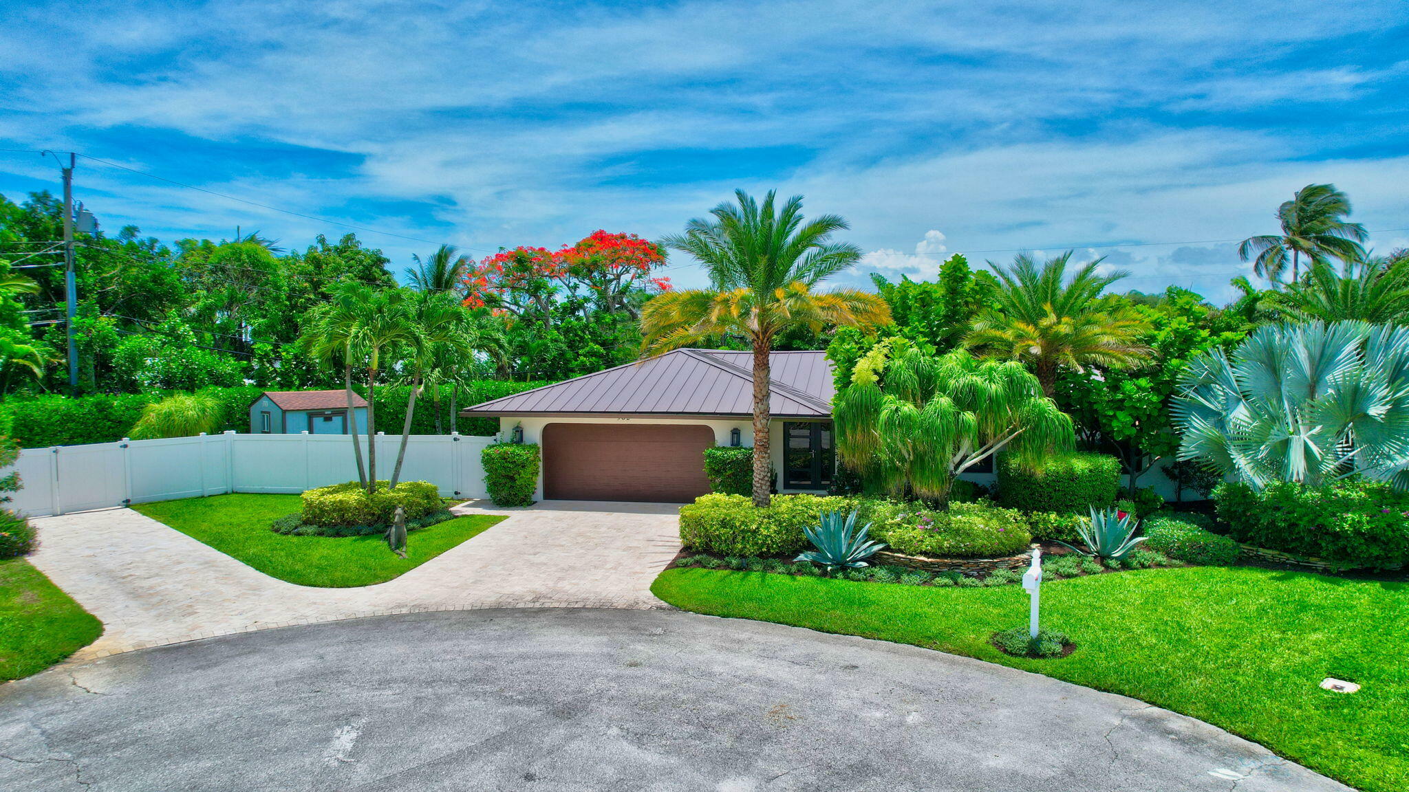 Property Photo:  502 Sunshine Drive  FL 33444 