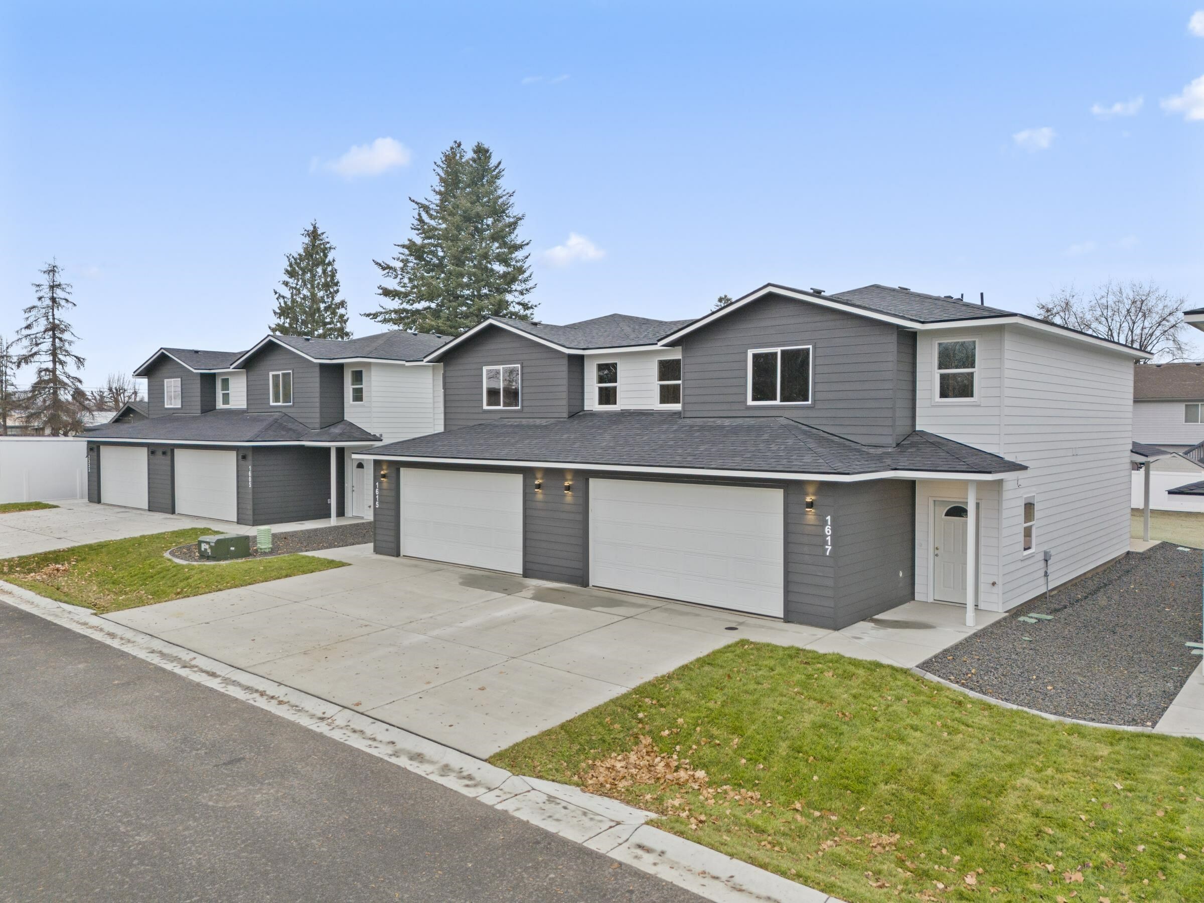 Property Photo:  1615 N Manifold Ln  WA 99016 