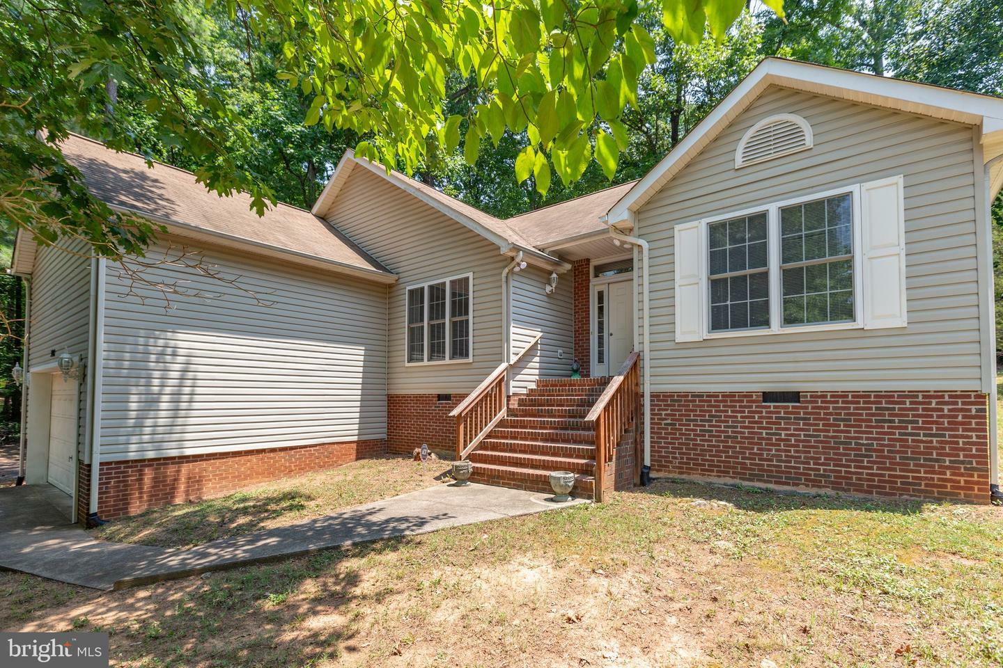 Property Photo: 3408 Lakeview Parkway VA 22508