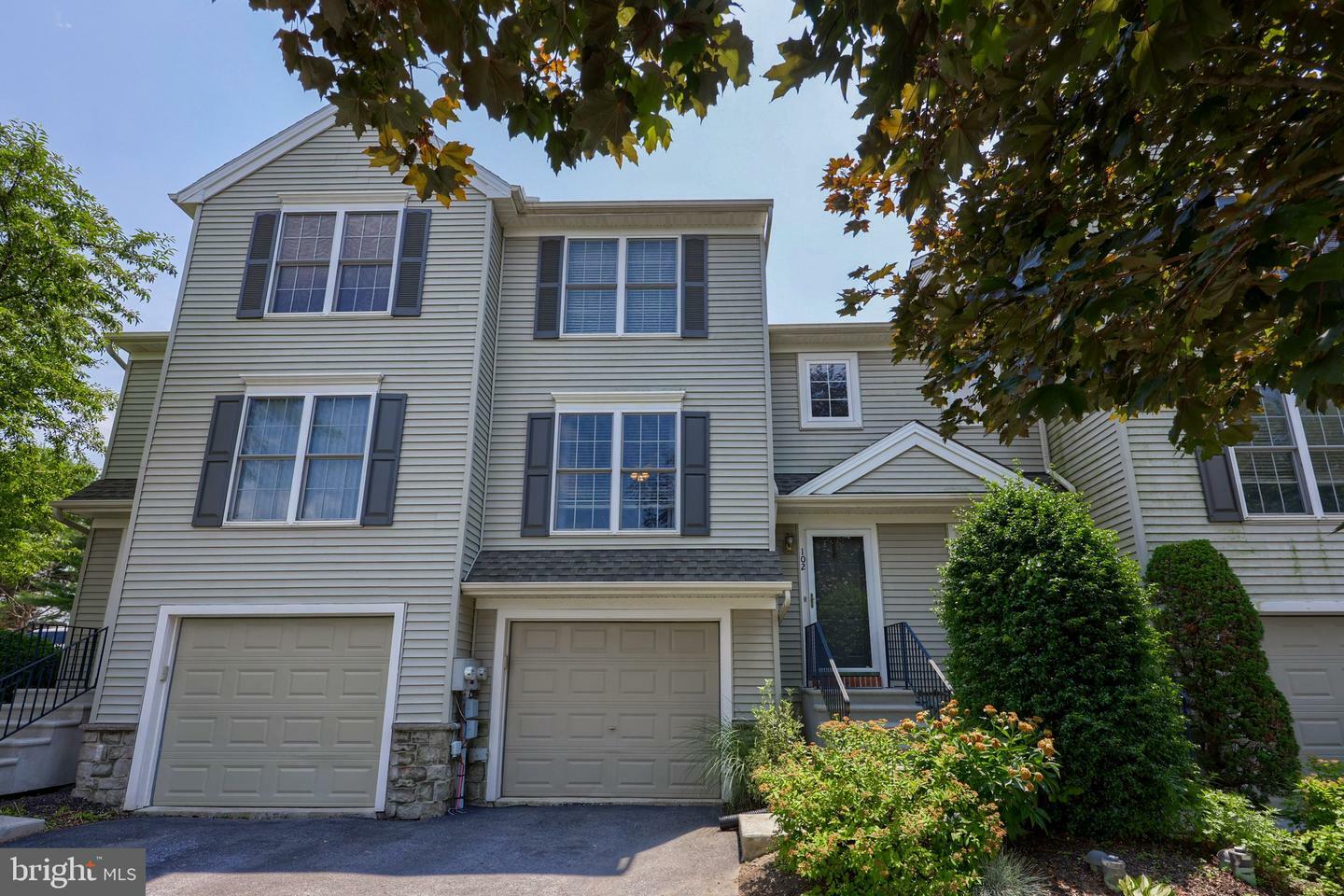 Property Photo: 102 Banyan Circle Drive PA 17603
