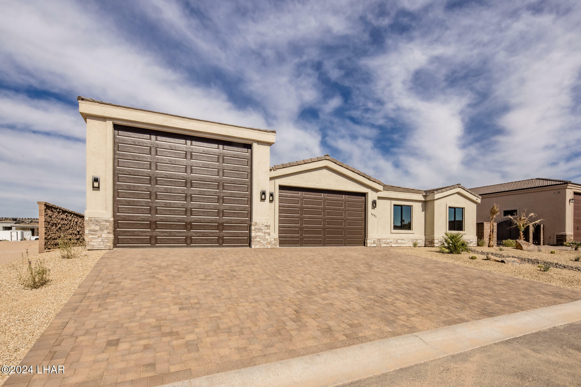 Property Photo:  1631 E Karen Dr  AZ 86404 