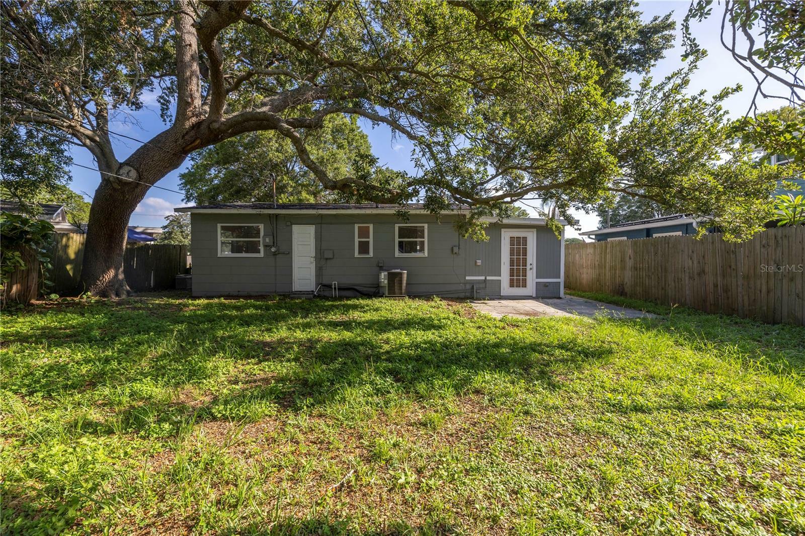 Property Photo:  1052 57th Avenue N  FL 33703 