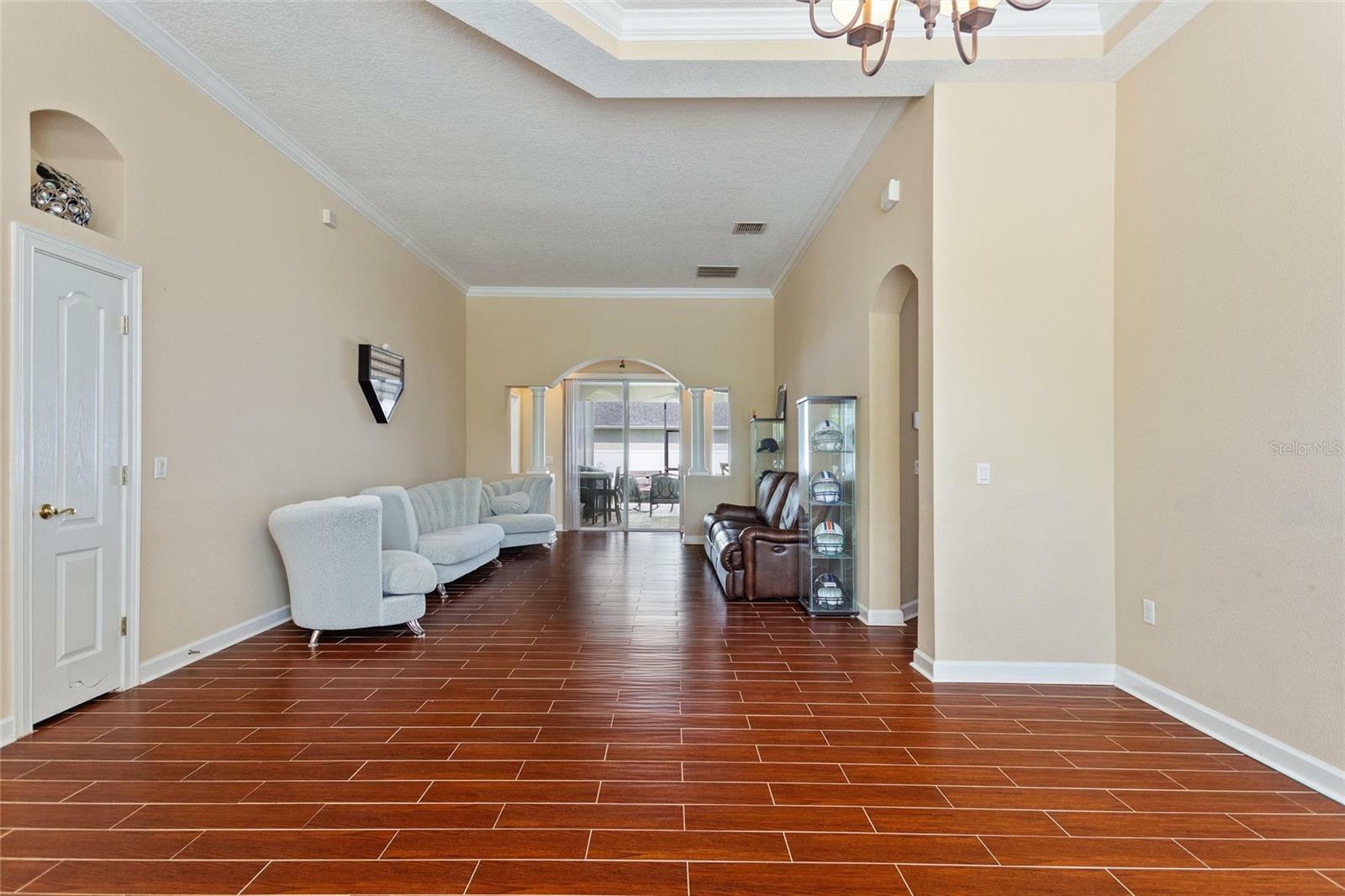 Property Photo:  855 Home Grove Drive  FL 34787 