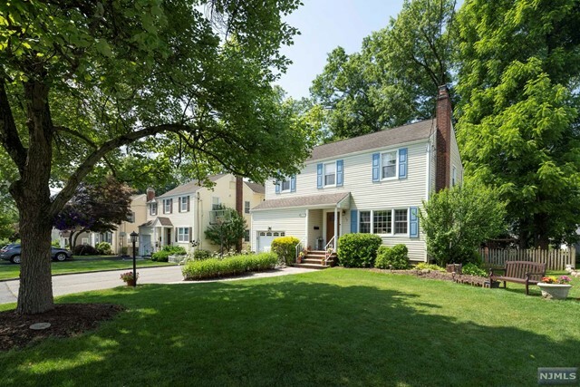 Property Photo:  35 Concord Drive  NJ 07039 