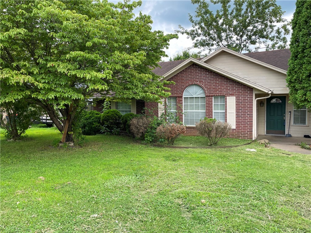 2415 Cardinal Drive  Springdale AR 72764 photo