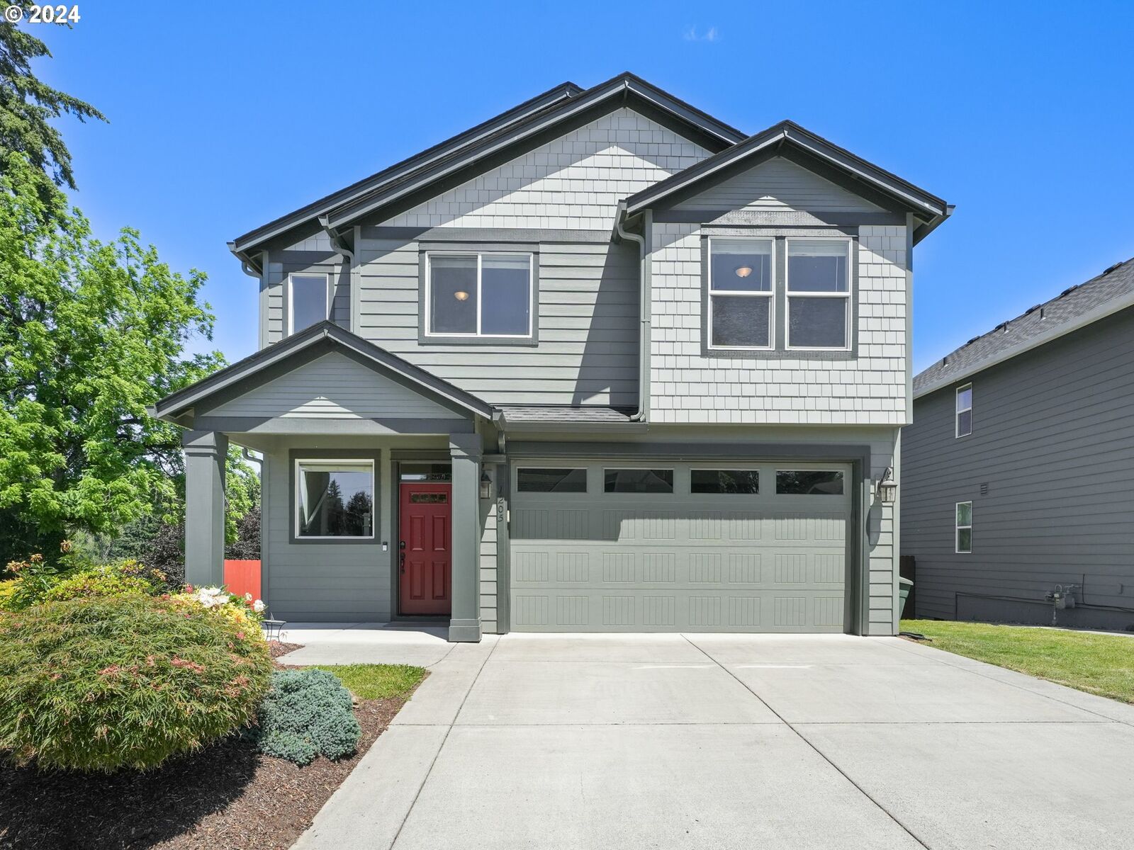 Property Photo: 1205 I St WA 98671