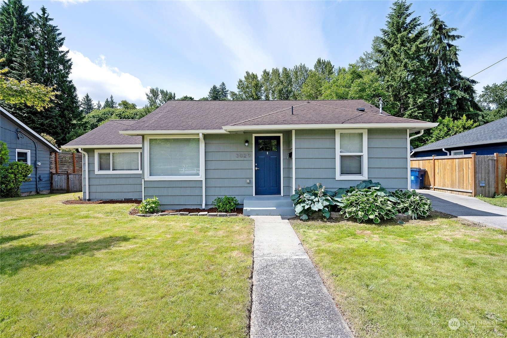 Property Photo:  3029 SE 6th Street  WA 98058 