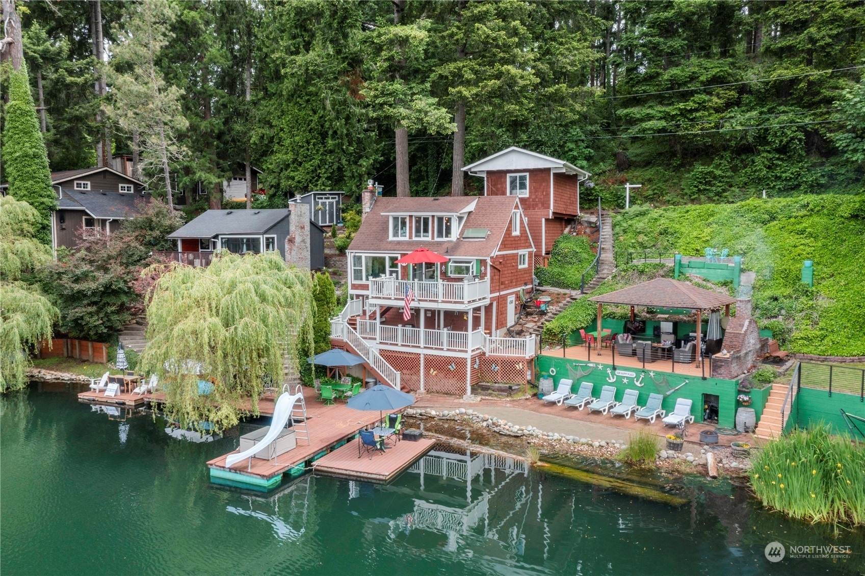 Property Photo:  25617 E Lake Wilderness Drive SE  WA 98038 