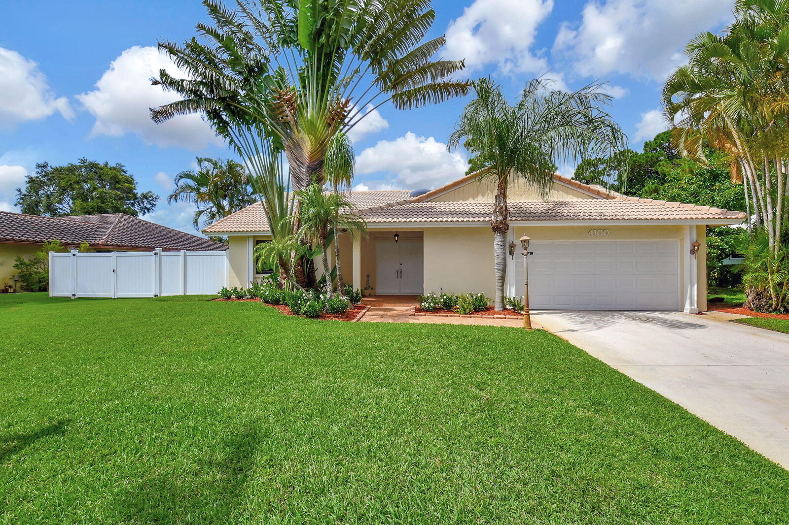 Property Photo: 4100 NW 7th Court FL 33445