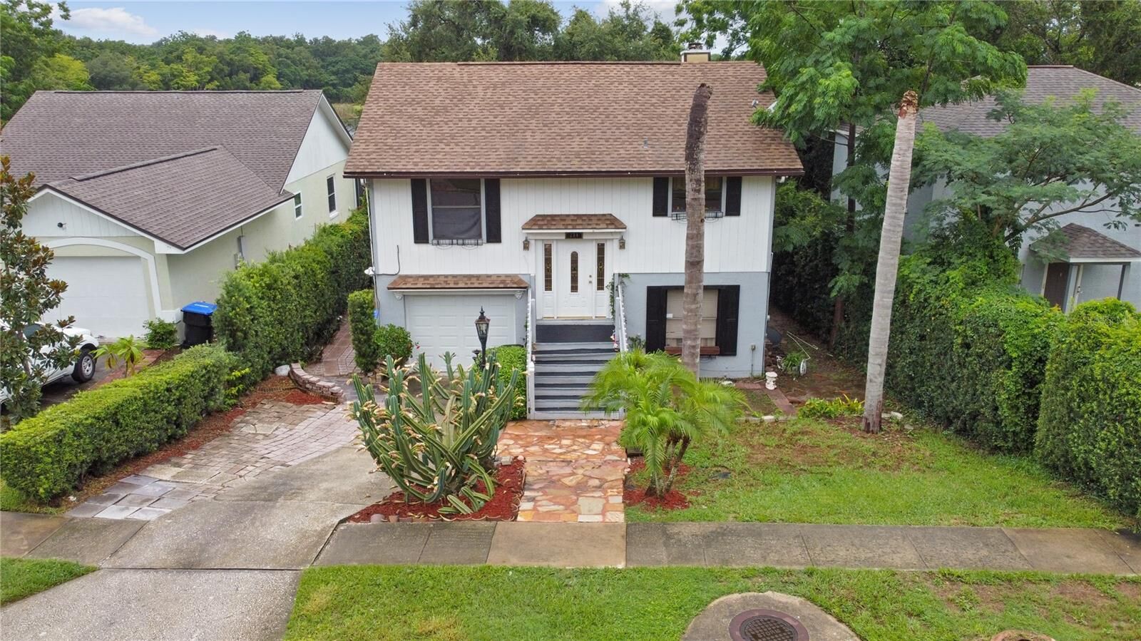 Property Photo: 238 Lake Drive FL 32835