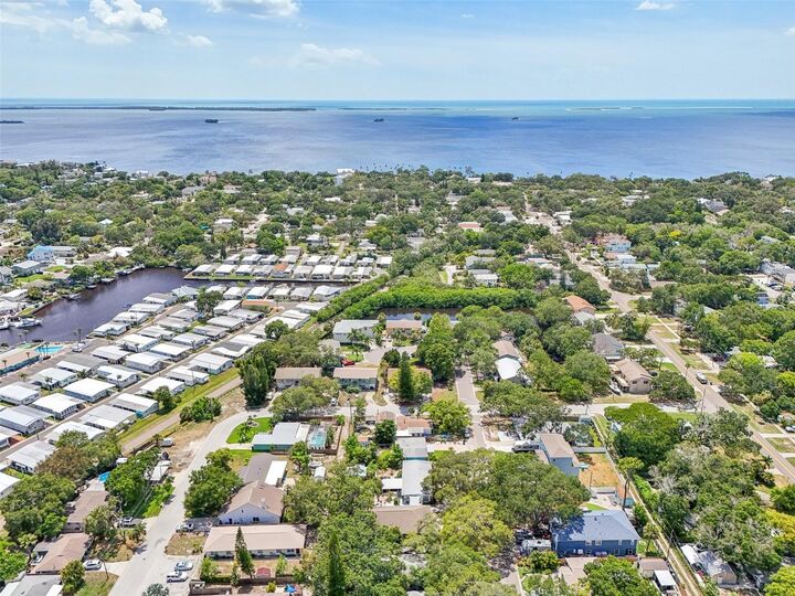 Property Photo:  131 Pennsylvania Avenue  FL 34683 