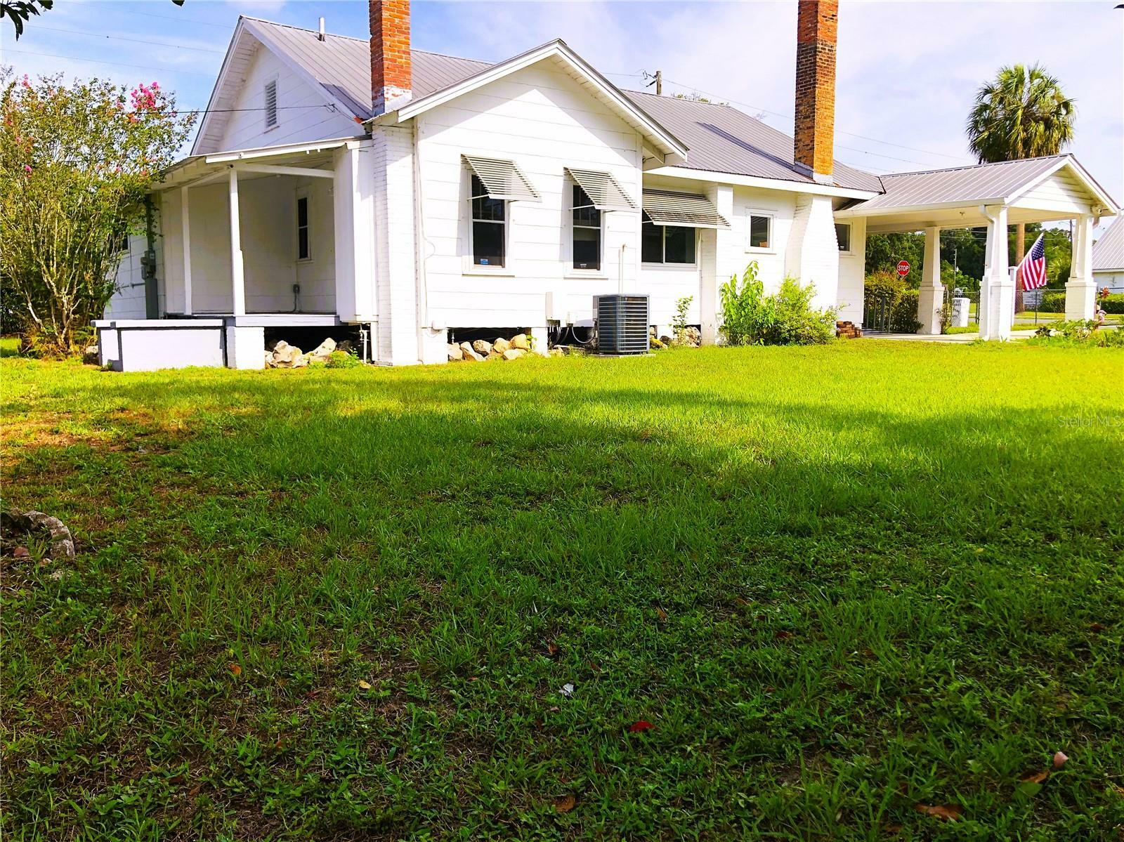 Property Photo:  20790 W Powell Road  FL 34431 