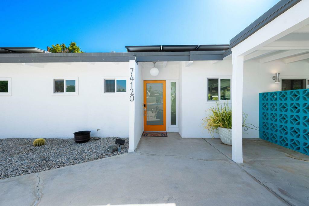 Property Photo:  74120 Parosella Street  CA 92260 