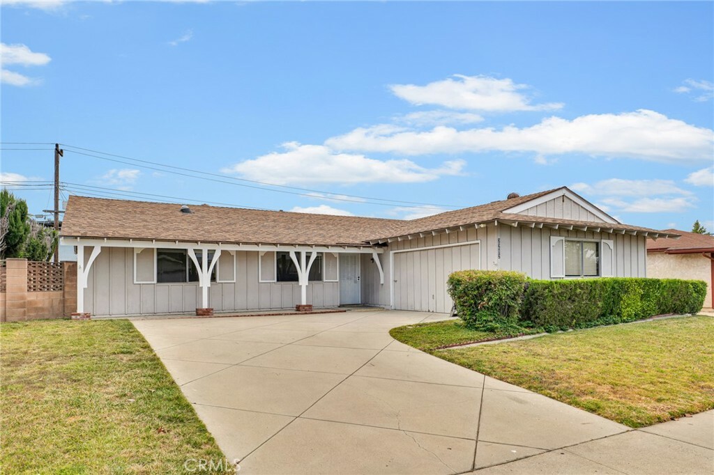 Property Photo:  2282 Brentwood Street  CA 93063 