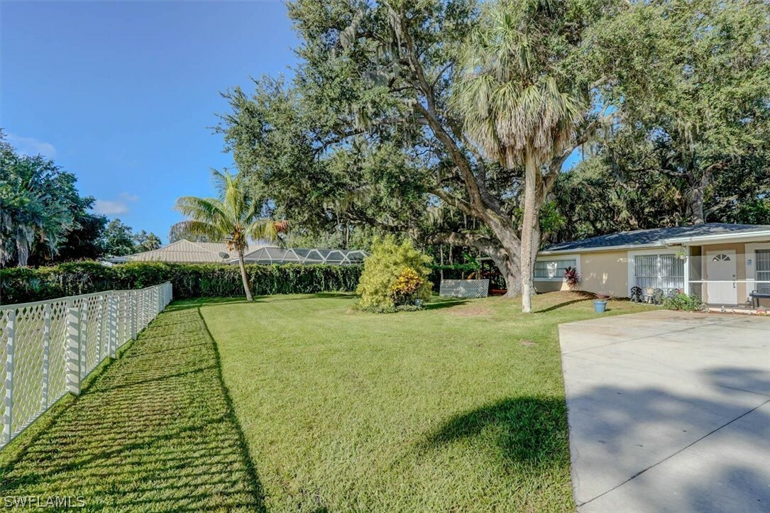 Property Photo:  1119 Travis Avenue  FL 33903 