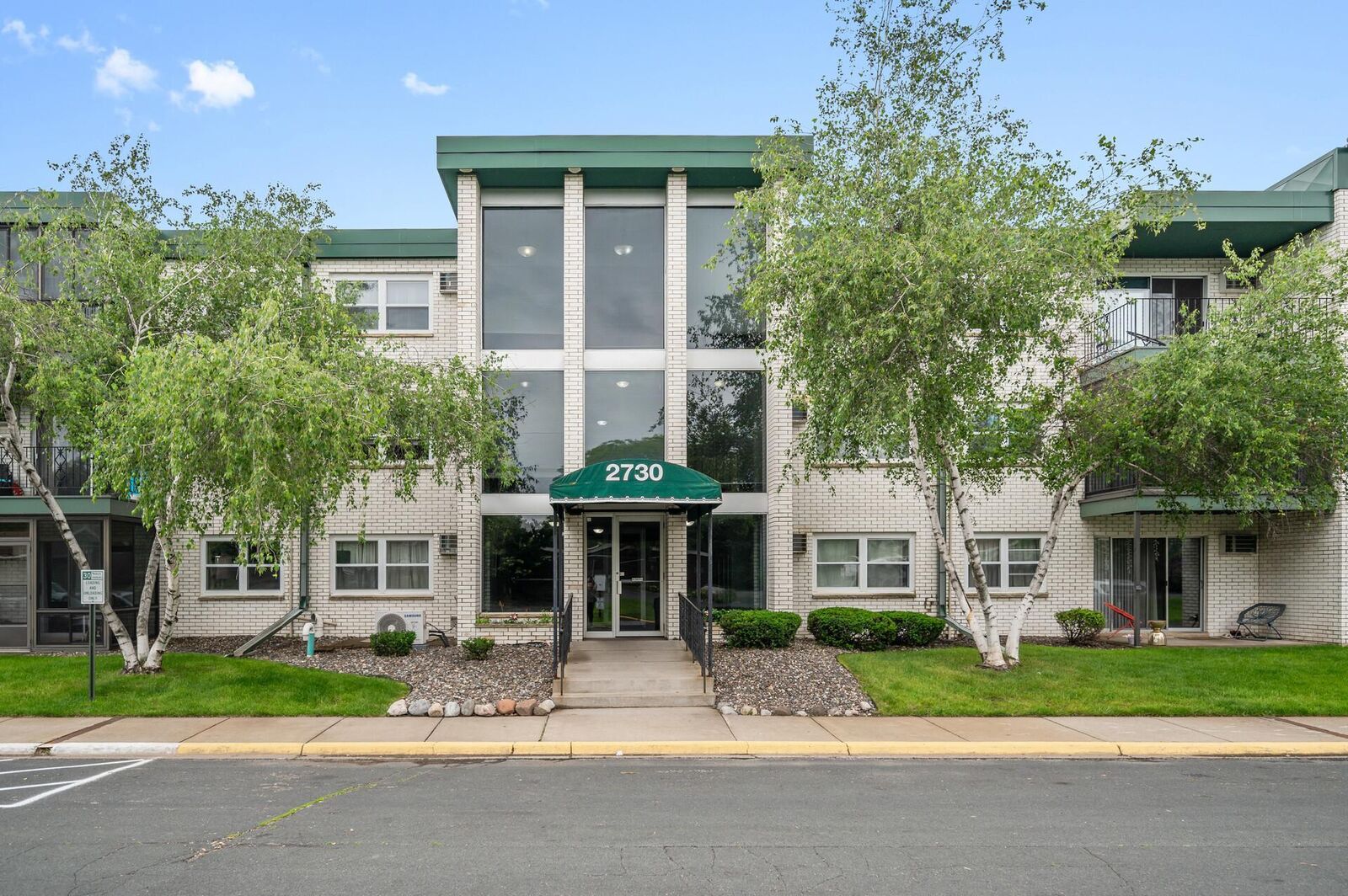 Property Photo:  2730 Dale Street N D209  MN 55113 