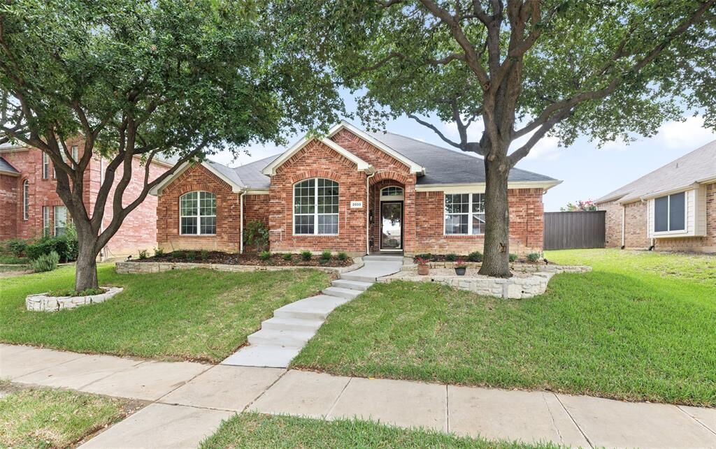Property Photo:  2033 Caitlin Drive  TX 75067 