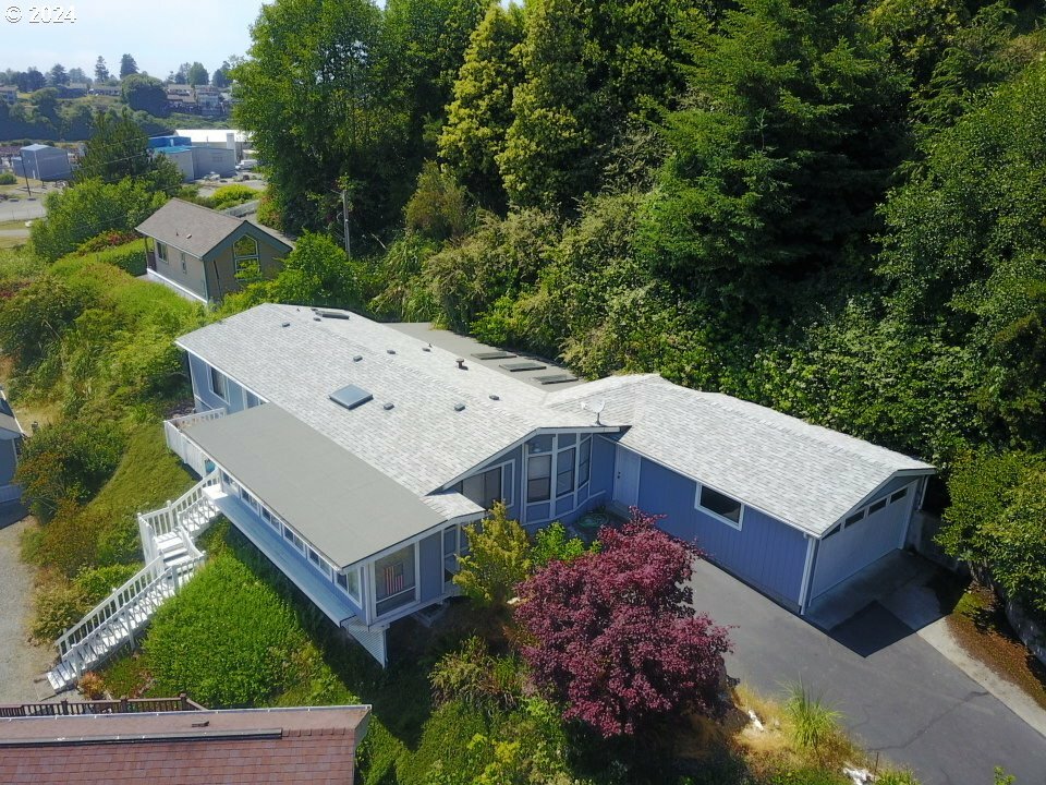 Property Photo: 16219 Lower Harbor Rd 16 OR 97415