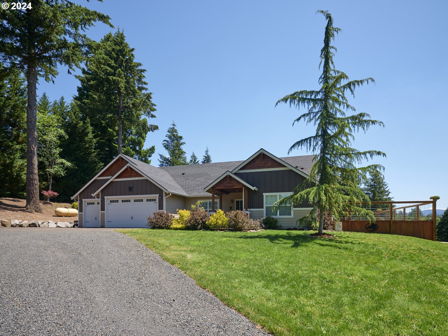 Property Photo:  1001 NE 394th Ave  WA 98671 