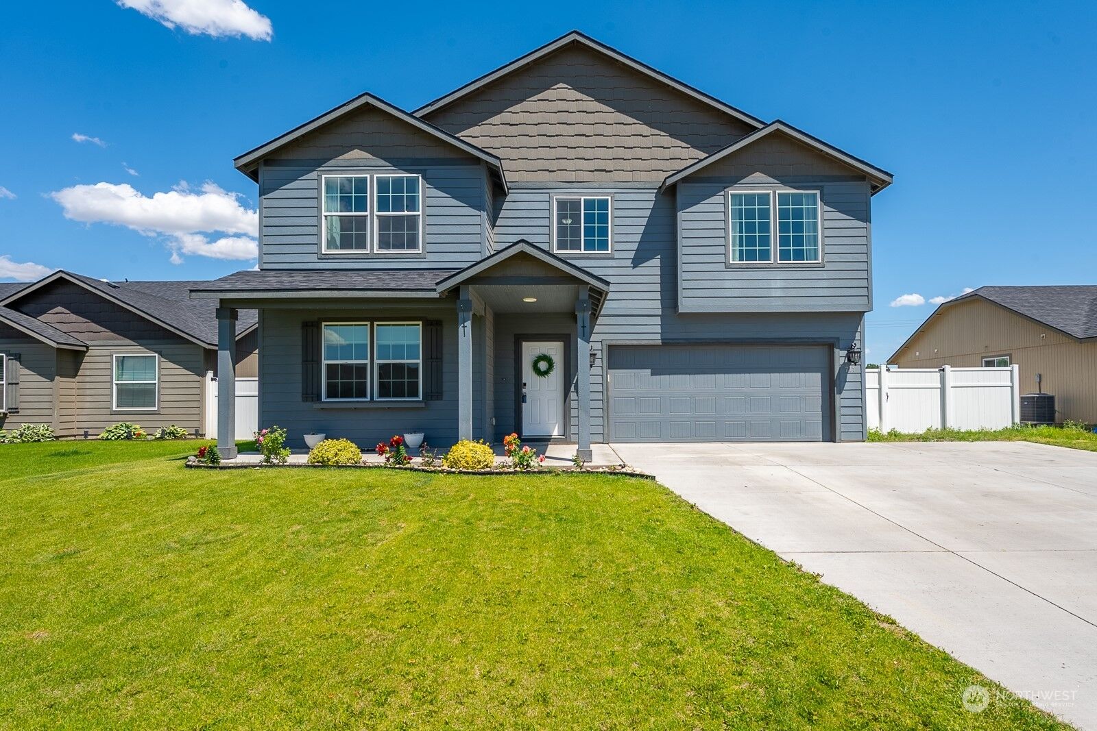 Property Photo: 711 S Rees Street WA 98837