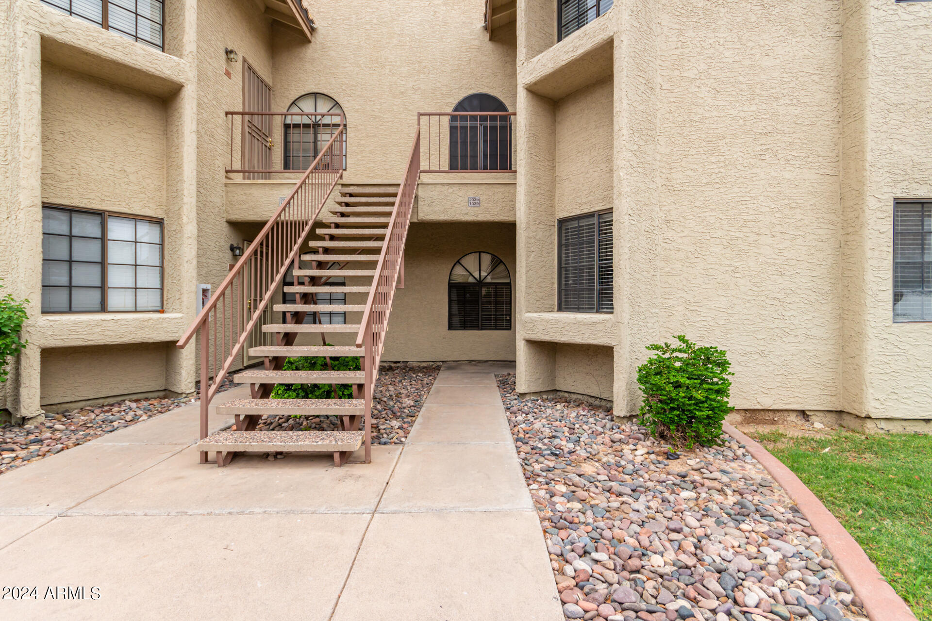 Property Photo: 930 N Mesa Drive 1039 AZ 85201