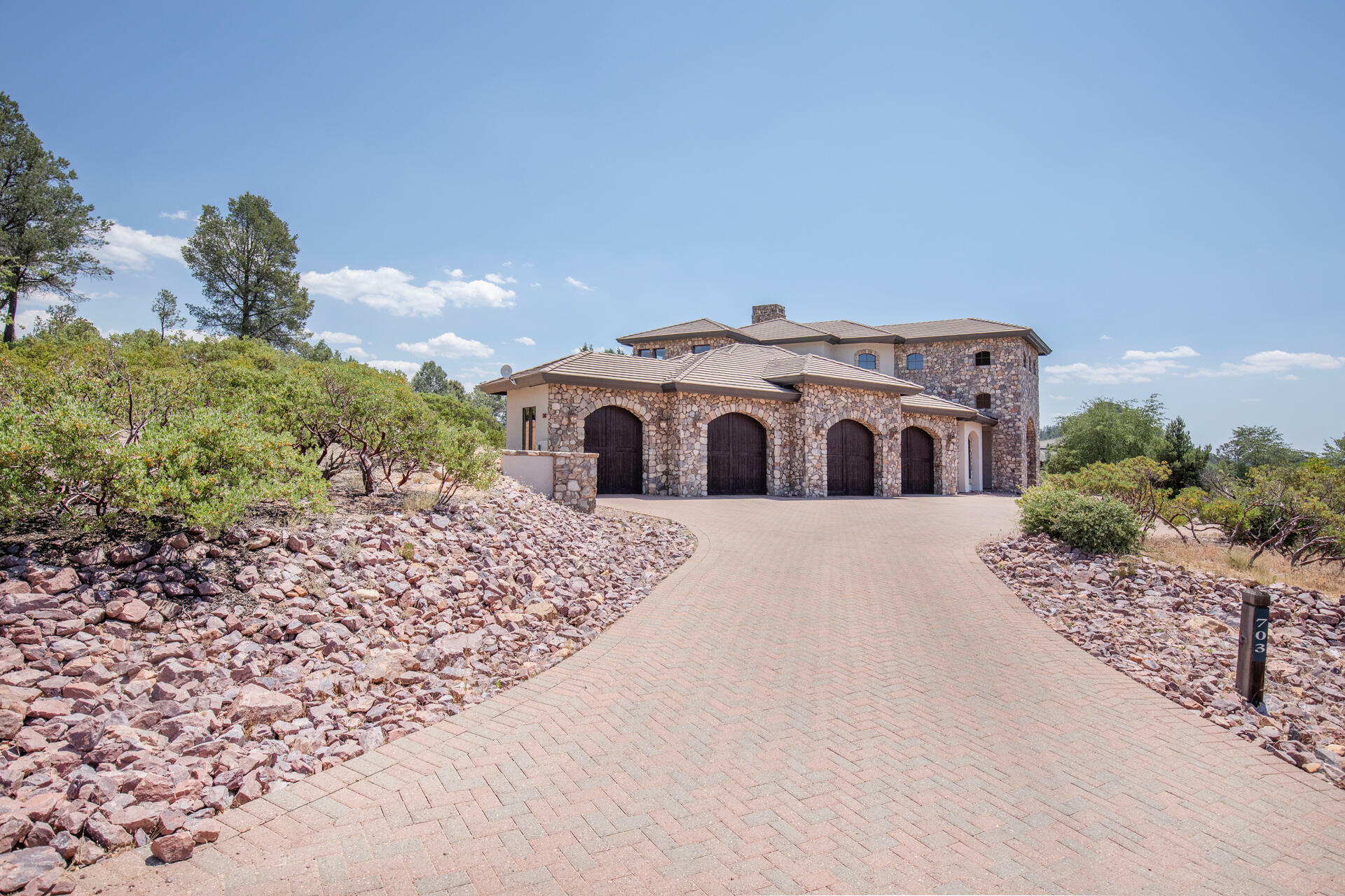 Property Photo:  703 S Shady Glade  AZ 85541 