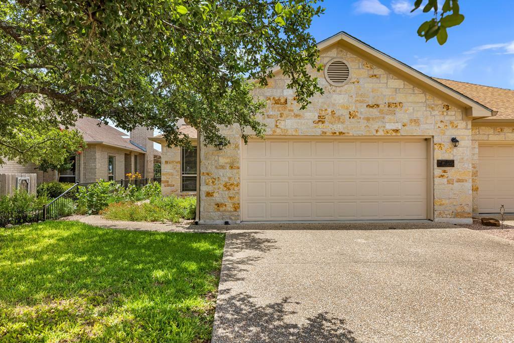 Property Photo:  449 Summit Circle  TX 78624 