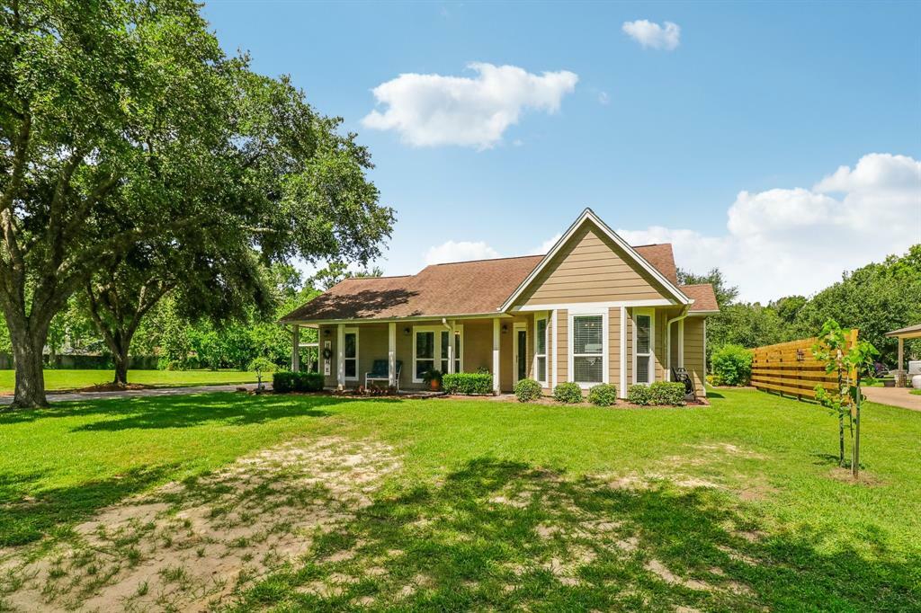 Property Photo:  4619 Bayou Boulevard  TX 77521 