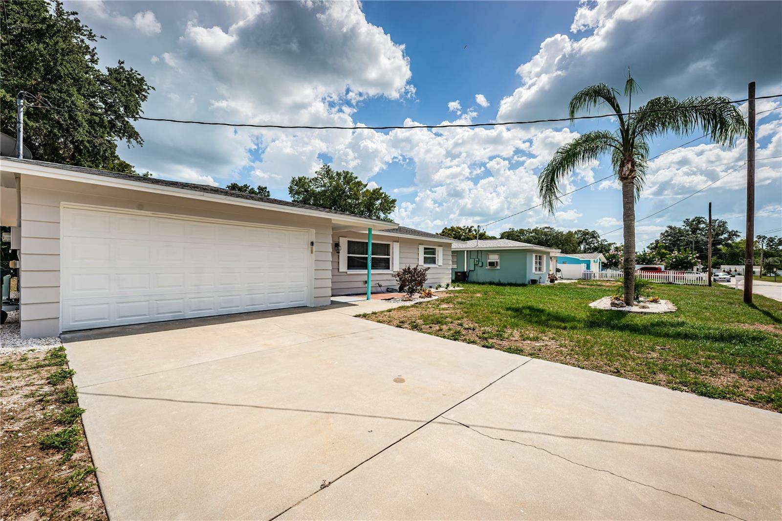 Property Photo:  1069 Jackmar Road  FL 34698 