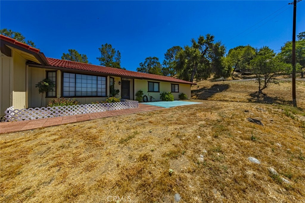 Property Photo:  29165 Revis Road  CA 93614 