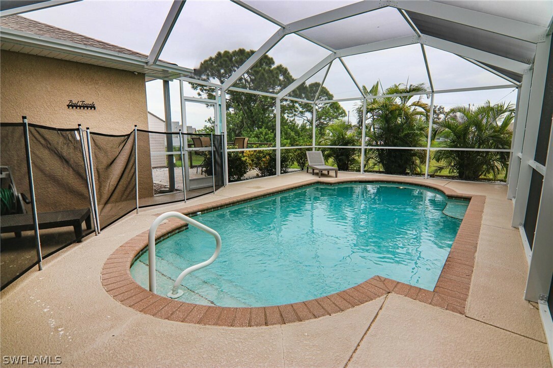 Property Photo:  1129 NW 19th Avenue  FL 33993 