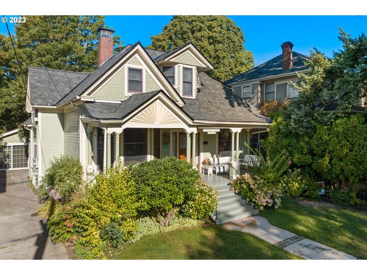 Property Photo: 1927 NE 16th Ave OR 97212
