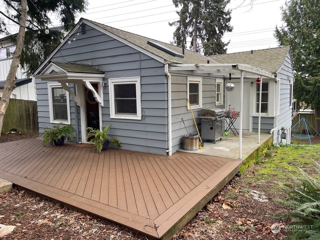 Property Photo:  12032 N Park Avenue N  WA 98133 