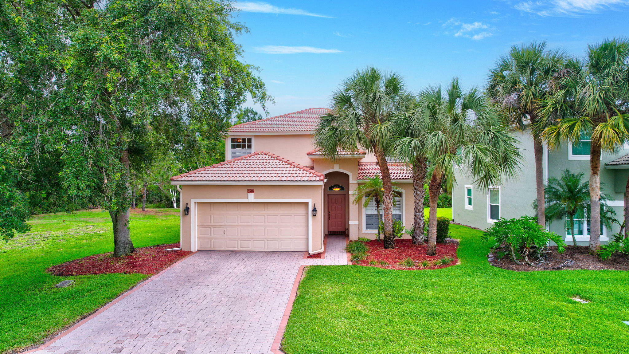 Property Photo:  3516 NW Deer Oak Drive  FL 34957 