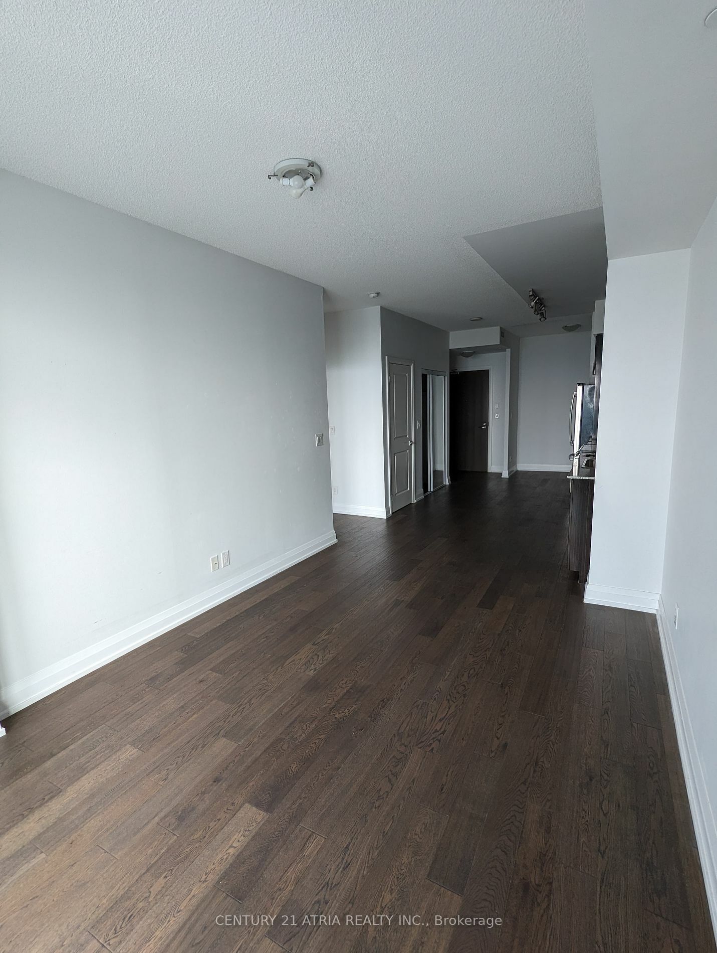 Property Photo:  7161 Yonge St 2533  ON L3T 0C8 