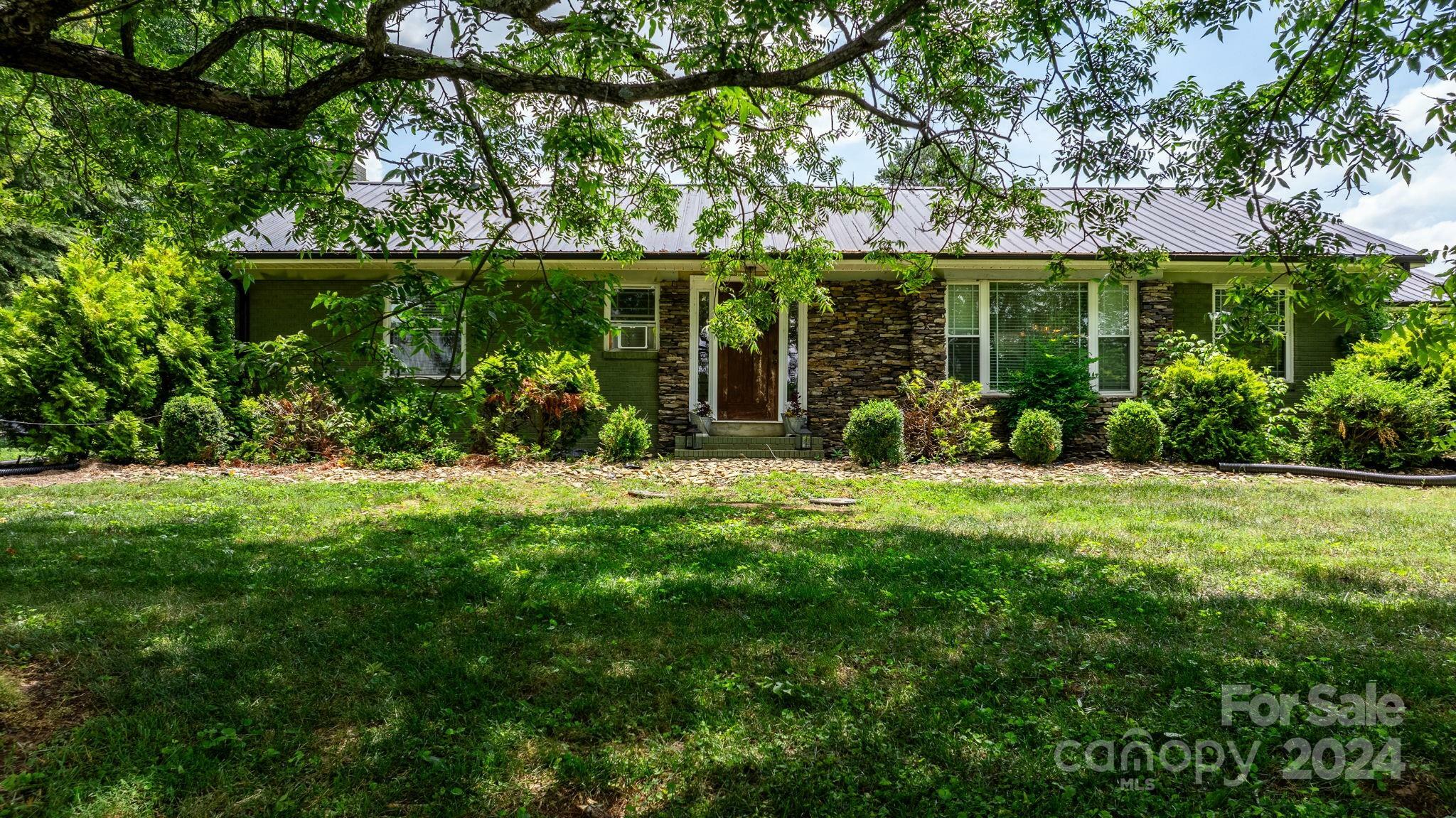 Property Photo:  390 Mayberry Road  NC 28636 