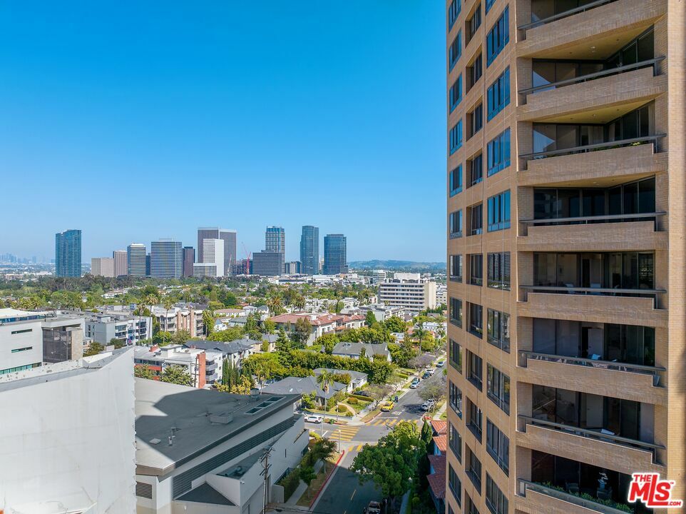 Property Photo:  10430   Wilshire Blvd 1003  CA 90024 