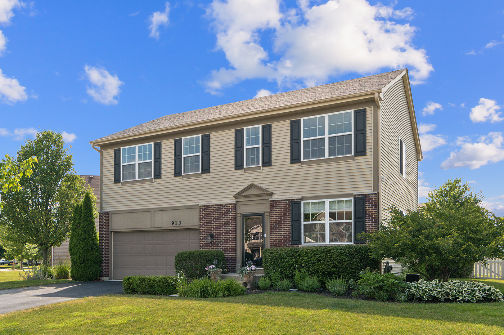 913 Neufairfield Drive  Joliet IL 60432 photo