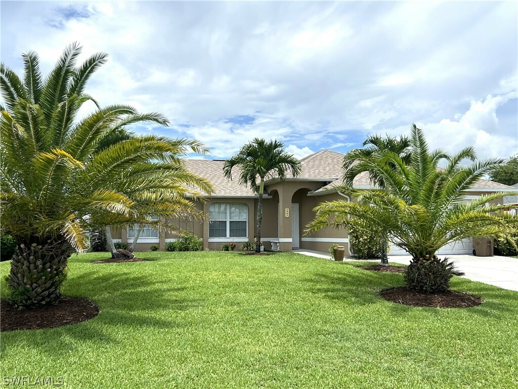 Property Photo:  2907 NW 8th Place  FL 33993 