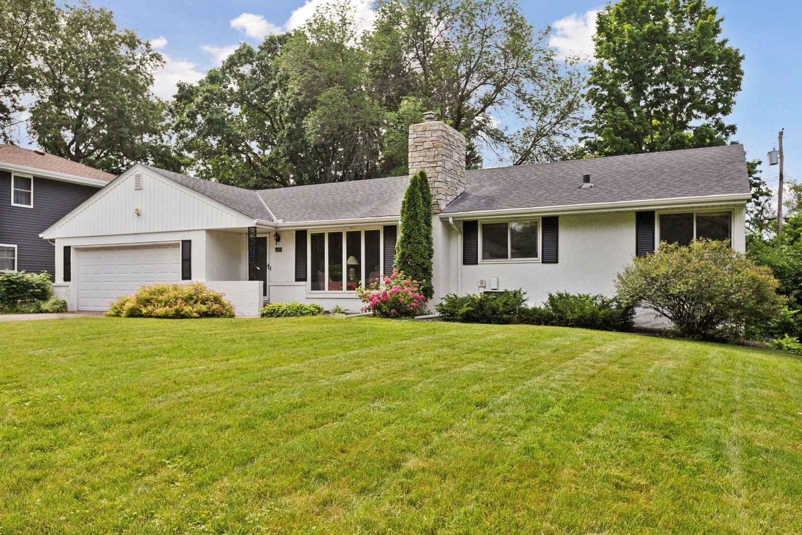 Property Photo:  1220 50th Avenue NE  MN 55421 