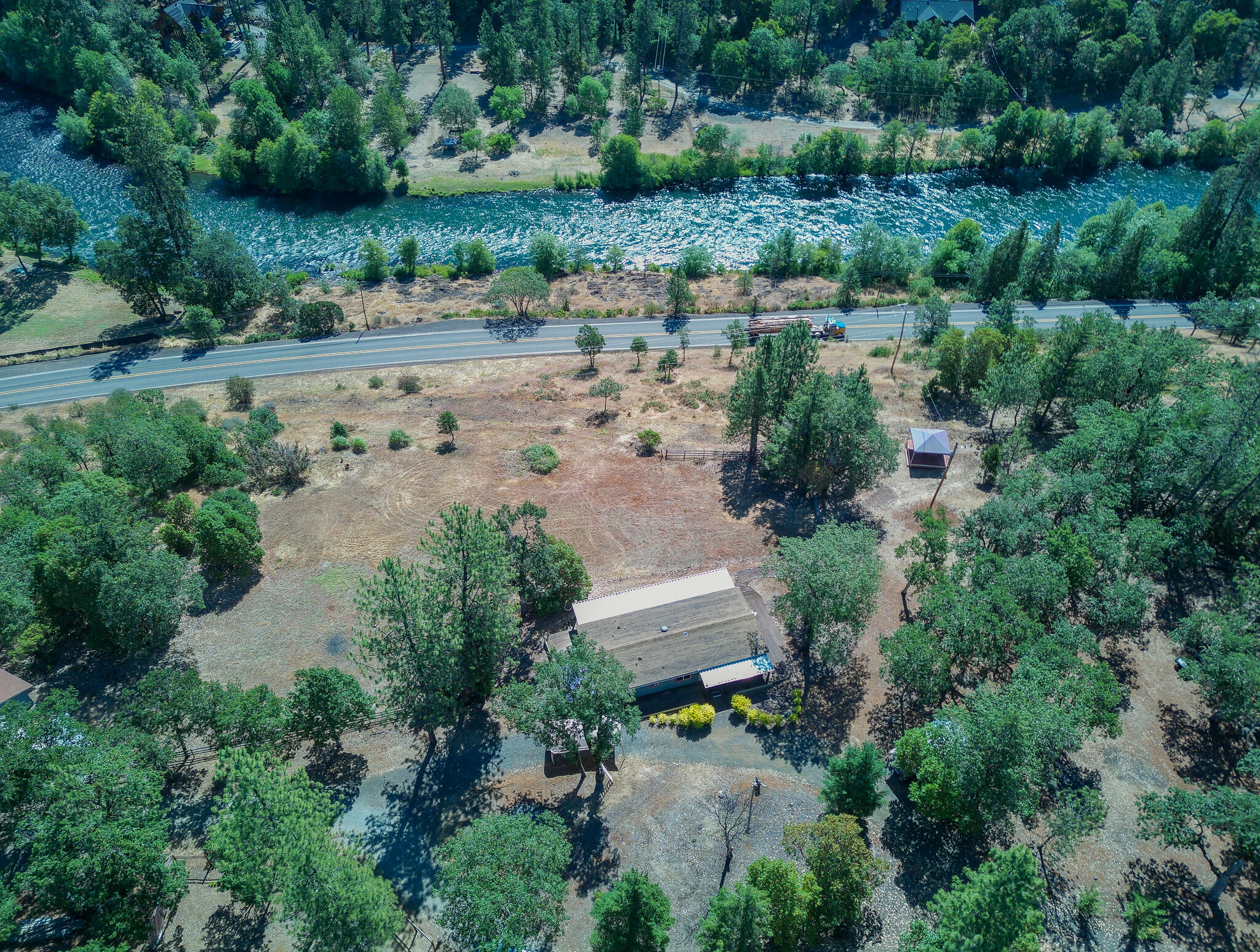 Property Photo:  23159 Highway 62  OR 97539 