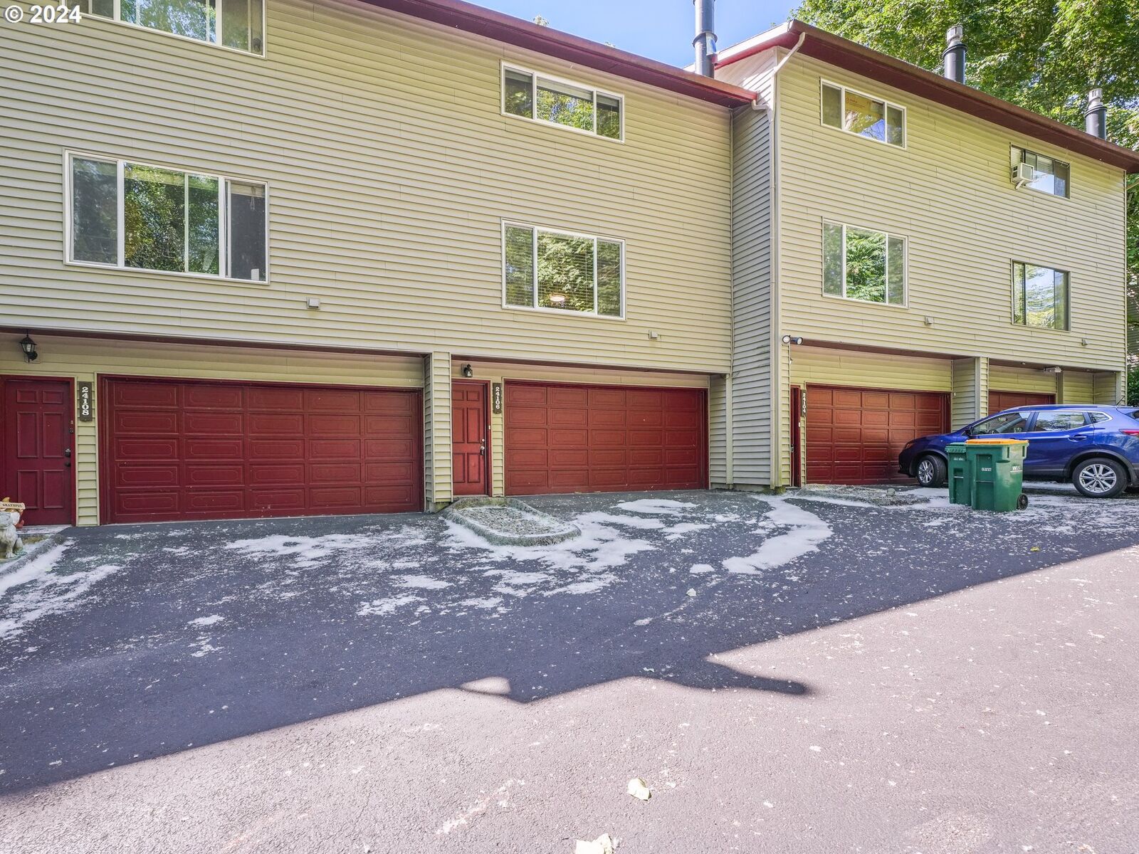 Property Photo: 24106 NE Treehill Dr OR 97060